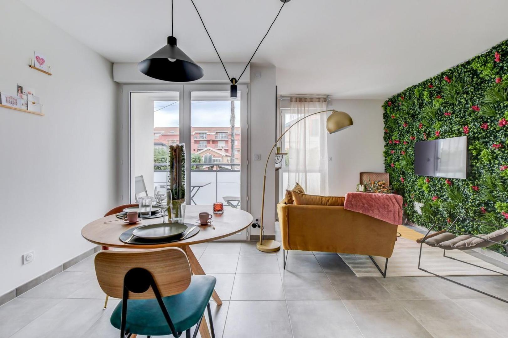 Oiqia Bonnefoy ~ 1 Avec Balcon Toulouse